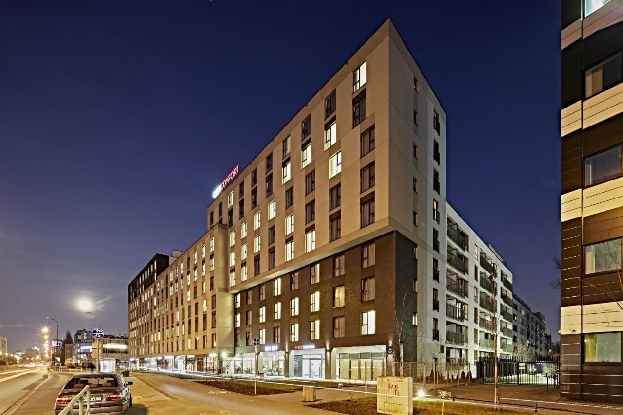 Aparthotel Warsaw Central: Balcony Retreat with Parking Exterior photo